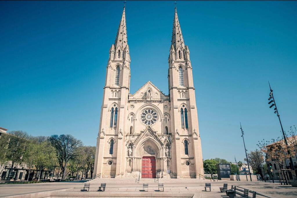 Le Petit Nid - Coeur De Ville - Clim Nîmes Dış mekan fotoğraf